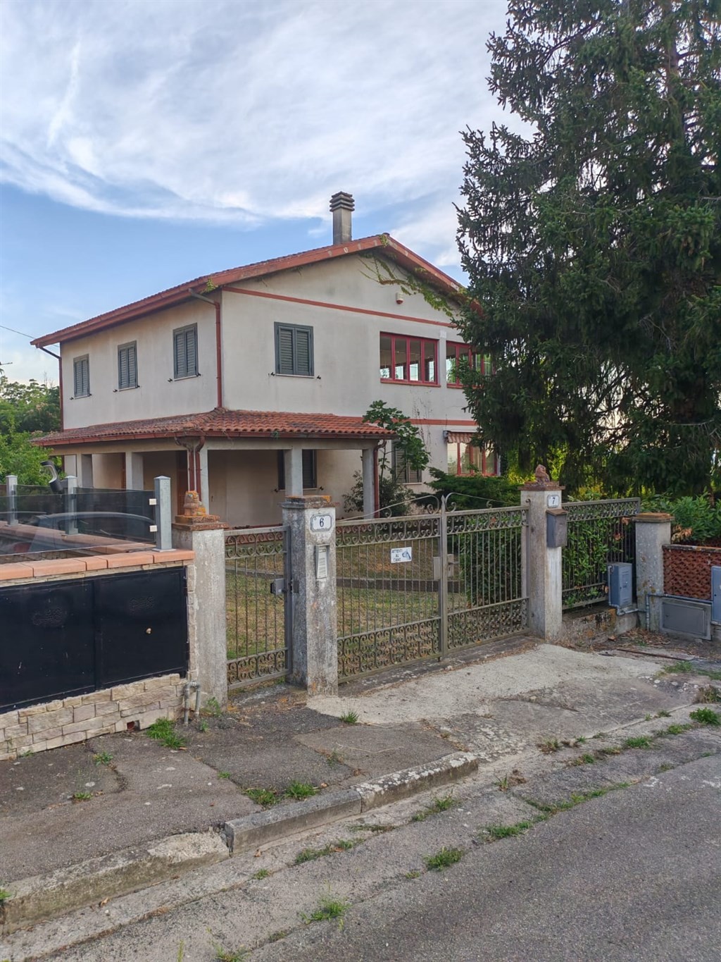 MONTAIONE VENDESI VILLINO INDIPENDENTE