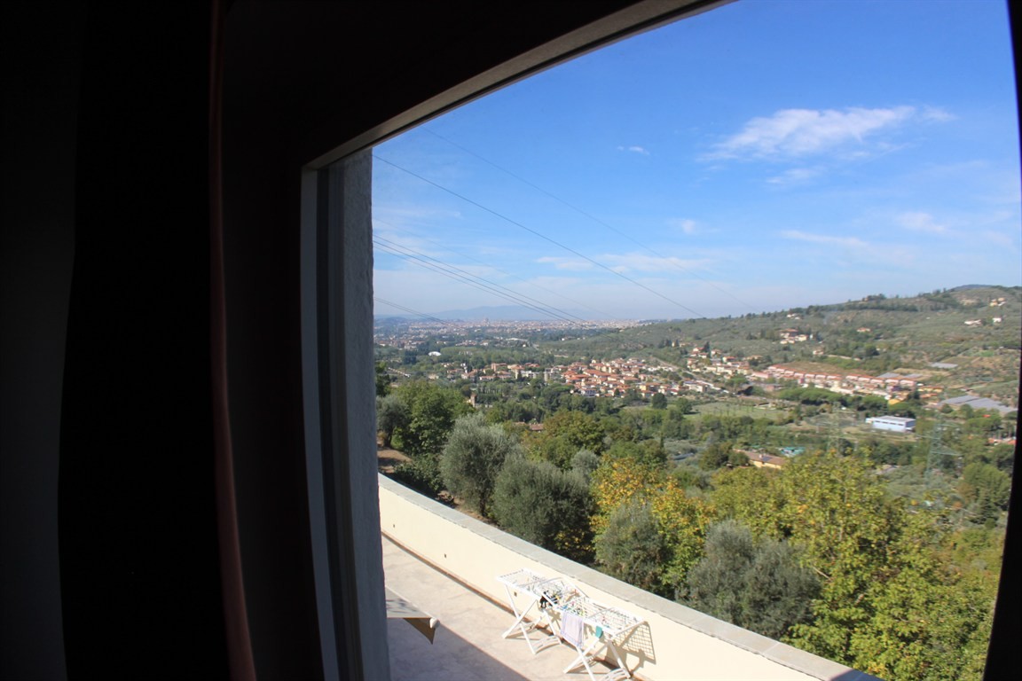 AFFITTASI ZONA VILLAMAGNA   2 KM CENTRO SPORTIVO FIORENTINA 3 ENTRATA AUTOSTRADA FIRENZE SUD PANORAMA SU FIRENZE