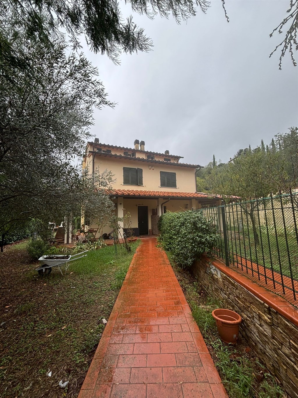 BELLISSIMO TERRATETTO A CELLAI DI OLTRE 200MQ